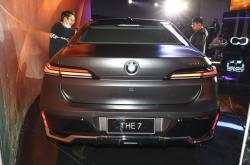创新纯电动BMW i7 M70L和全新BMW M760Le即将于成都车展震撼上市