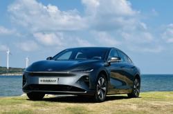 四大同级顶流配置 33项全系标配的长安启源A07有多强？