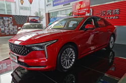 一汽奔腾欢腾之夜第二季绽放洛阳 奔腾B70龙腾版上市