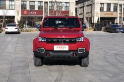 全新北京BJ40刀锋英雄版汽油版上市 售价18.98万