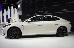 智己L6正式上市 售价为21.99-34.59万