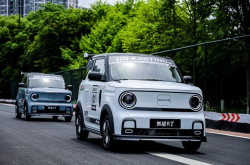 吉利2025款熊猫卡丁及熊猫骑士上市