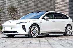 极氪007GT实车首发亮相 将4月中旬上市