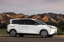 中国人保携手广汉市华飞车业购车嘉年华