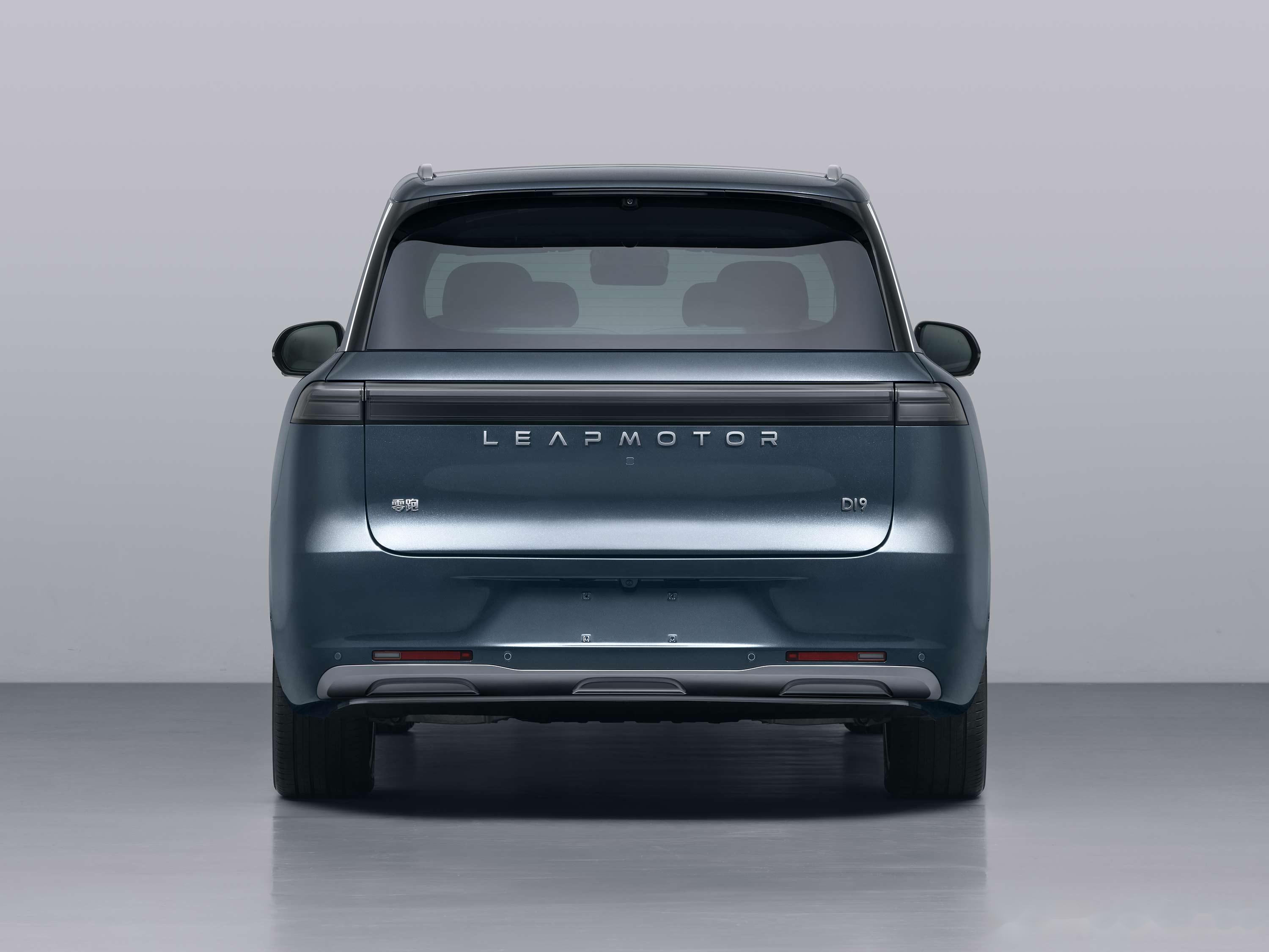 极氪8X内饰图曝光 将上半年上市